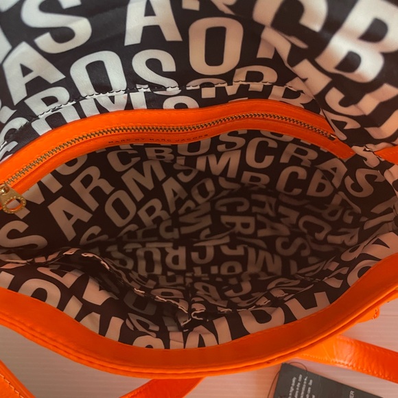 Marc Jacobs Flouro Orange Petal to the Metal Purse - Picture 4 of 8